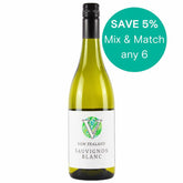 Bottle of Vindependents New Zealand Sauvignon Blanc with a promotional 5% off 6 mix and match offer on a white background